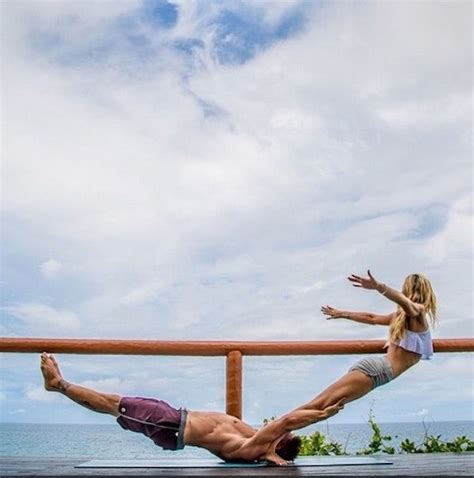 25 Acroyoga Couples Who Prove Nothing Is Sexier Than Being Fit Together