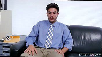 Hombres heterosexuales internacionales engañados para sexo gay xxx CPR dick XVIDEOS