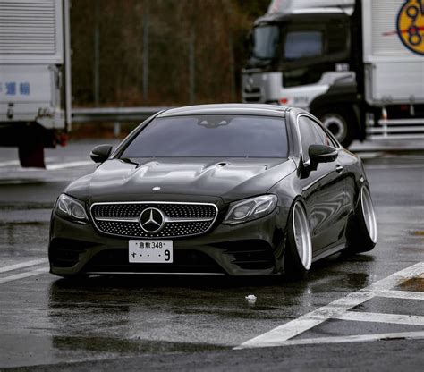 Mercedes Benz Stance