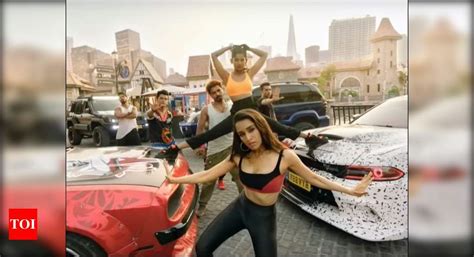 Street Dancer 3D Song Varun Dhawan Shraddha Kapoor And Team Flaunt