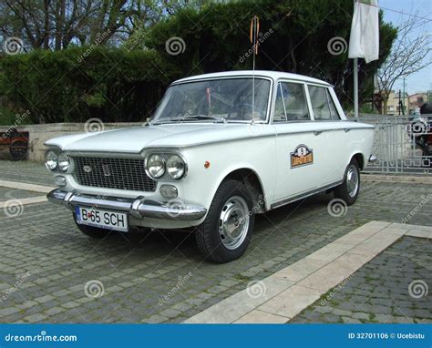 Fiat 1300 Foto Editorial Imagen De Coche Desfile Club 32701106