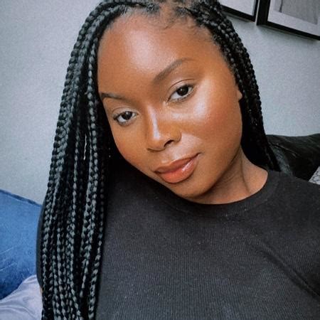 8 Hot Sexy Temi Orelaja Bikini Pics