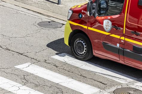 Un Jeune Homme De Ans Meurt Dans Un Accident De La Route En Is Re