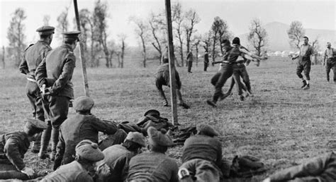 F Tbol En Tiempos De Guerra As