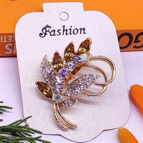 Discover 128 Saree Brooch Gold Super Hot Kenmei Edu Vn