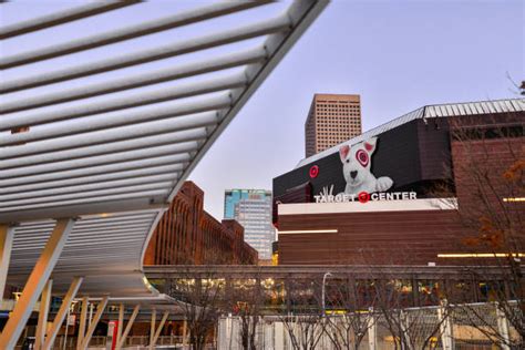 60 Target Center Minneapolis Photos Stock Photos Pictures And Royalty