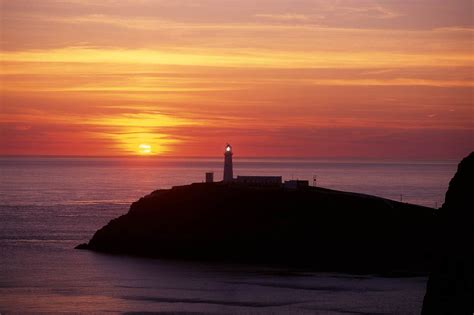 7 Captivating Lighthouses On Anglesey (+map) – The Art of Photography