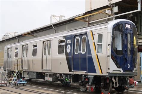 MTA Says Farewell to Iconic R32 Cars | Virtual Transit Center