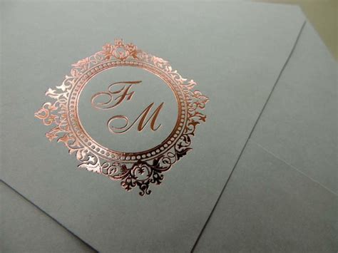 Envelope Convite Casamento Cinza Brasão em Hot Stamping