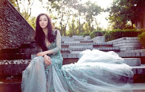 Li Yi Xiao Hot Beautiful Famous Chinese Actress