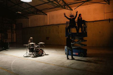 Galerija Slika Vili Gobac I Donkey Hot U Financijskoj Krizi Mama Care Daj Pare Sata