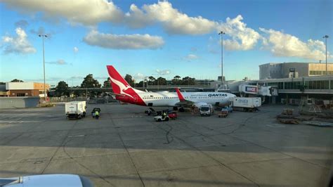 FLIGHT REVIEW Tow Bar Pin Breaks On Melbourne To Sydney Qantas Economy