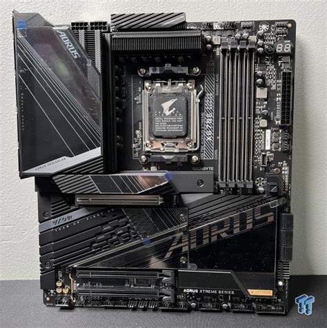 GIGABYTE X670E AORUS Xtreme Motherboard Review