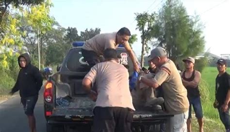 Kecelakaan Hari Ini Di Jombang 2 Pengendara Motor Tewas Tertabrak Truk