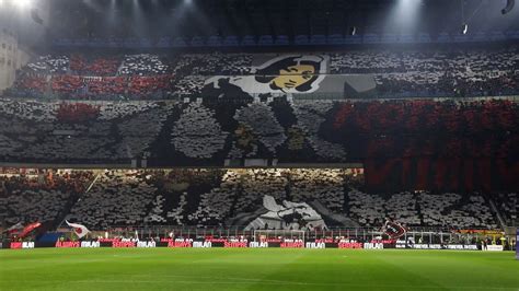 Spettacolo A San Siro Le Immagini Delle Coreografie Del Derby Di Milano