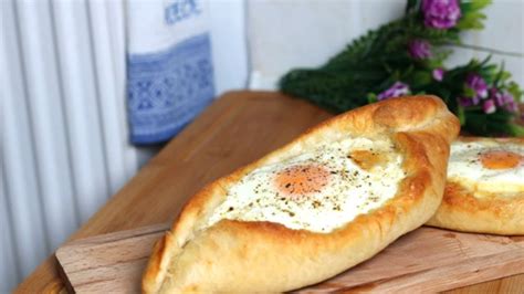 Forget Pizza Try This Amazing Greek Peinirli Recipe Perfect For Party