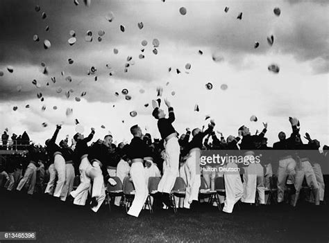 Cadets Celebrate At Air Force Academy Graduation Stockfotos En