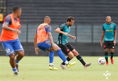 Vasco vence Olaria por 3 a 2 em jogo treino antes de estreia na Série B