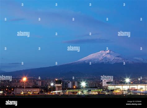 Fontanarossa airport hi-res stock photography and images - Alamy