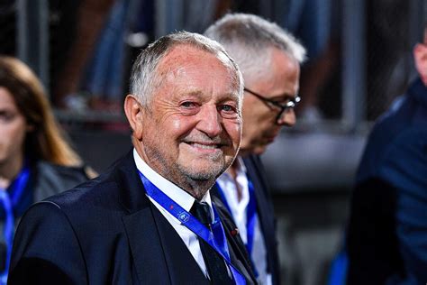 Foot OL OL Aulas bombe le torse et prévient le PSG Foot 01