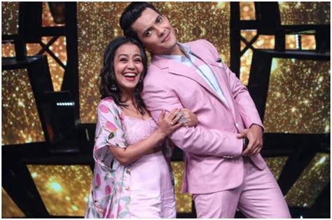 Aditya Narayan Neha Kakkar Set The Indian Idol Stage On Fire With