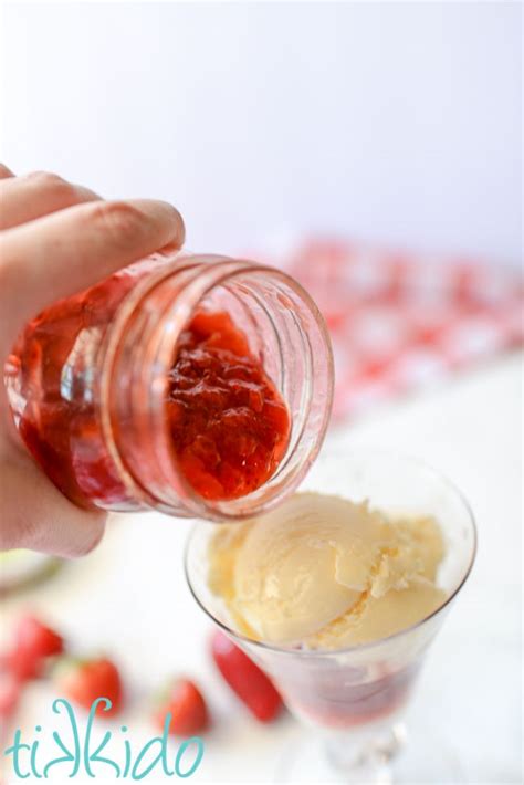 This Homemade Strawberry Sauce For Ice Cream Tastes So Fresh And Full Of Fabulous Berry Flavor