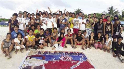 Filipino Youths Sail To Kalayaan Isle Global News