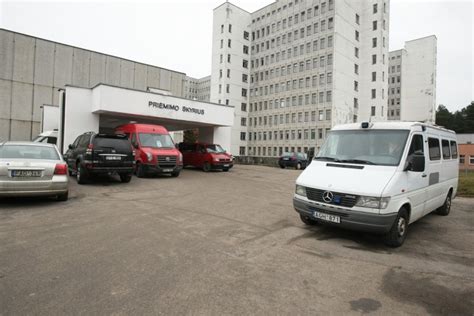 Kuriozas Vilniuje Ligoninę Atidavė O žemę Pasiliko Delfi