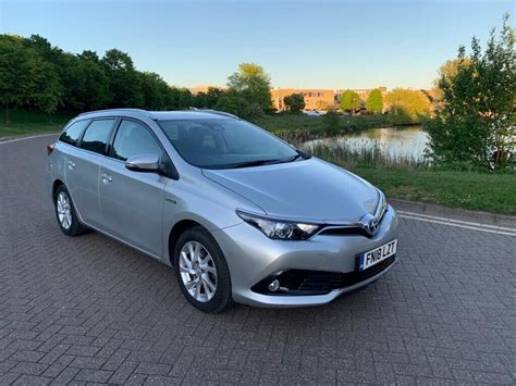 Toyota Auris Hybrid Estate Full Service History In West Drayton