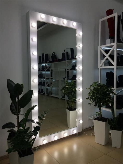 Showroom Mirrorvanity Mirror With Lightsmakeup Etsy Hollywood