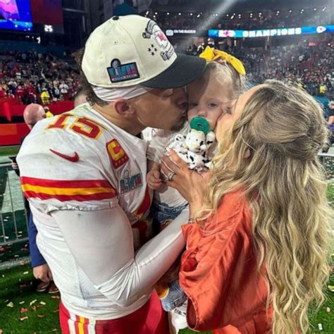 Patrick Mahomes celebrates Super Bowl win with wife and daughter - ABC News