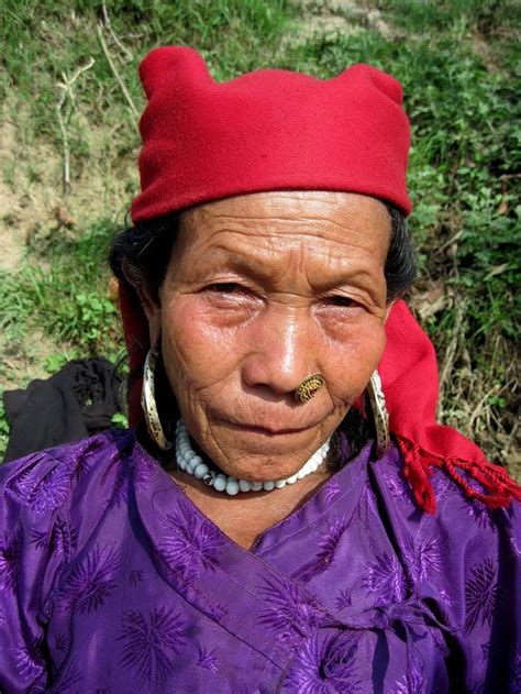 Tamang Woman Tamang People Wikipedia People World Cultural