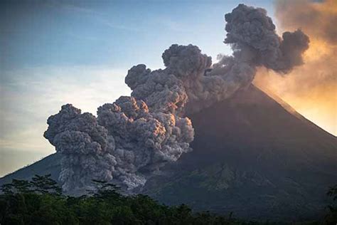 Gara Gara Erupsi Jumlah Wisatawan Di Lereng Gunung Merapi Turun