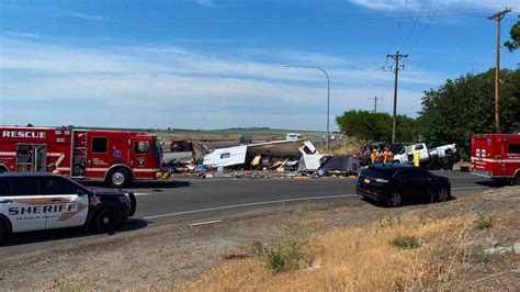 Highway 395 Crash Kills Cheney Couple Near Country Mercantile Tri