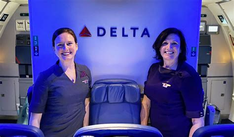 Mother Daughter Delta Flight Attendant Duo Create Special Holiday