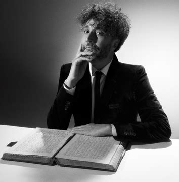 Fito Páez publica el álbum The Golden Light y anuncia las fechas