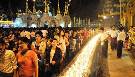 Shwedagon Pagoda Festival