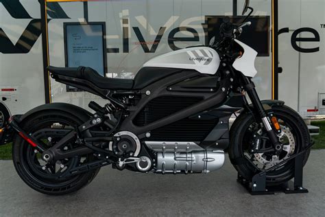 5 Street-Legal Electric Motorcycles You Can Buy in 2022