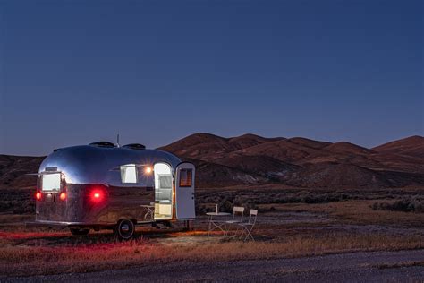 KUGELSCHIFF AIRSTREAM Silver Bullet Trailer Inc