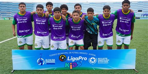 La Escuela De Futbol Municipal Marcelino MaridueÑa Participa En El Torneo Municipal De FÚtbol