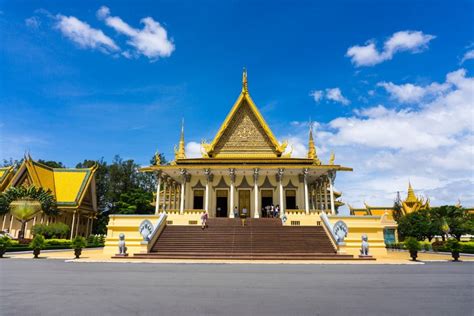 #864479 4K, Cambodia Royal Palace, Sculptures, Palace, Design, Stairs - Rare Gallery HD Wallpapers