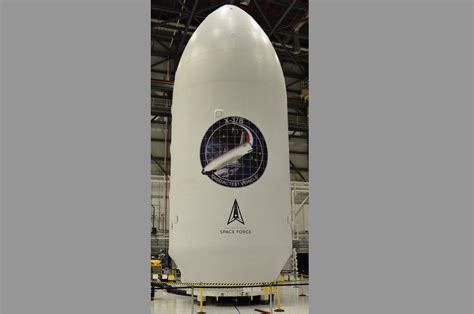 U S Air Force X 37b Spaceplane To Launch On A Spacex Falcon Heavy