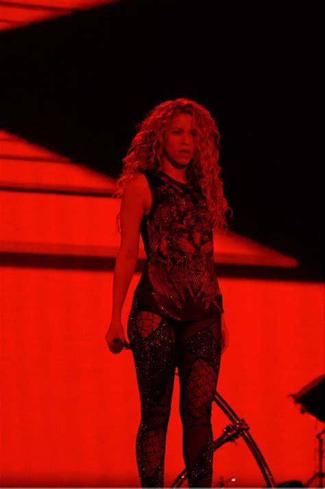 Concert - Shakira Photo (41553148) - Fanpop