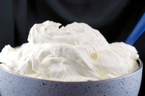 Two Ingredient White Chocolate Ganache Whipped Cream What 43 Off