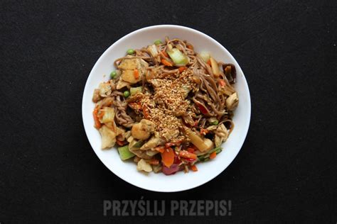 Makaron Soba Z Kurczakiem W Stylu Azjatyckim Przyslijprzepis Pl