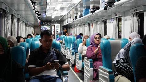 Aturan Baru Naik Kereta Api Tak Perlu KTP Dan Bukti Tiket Begini