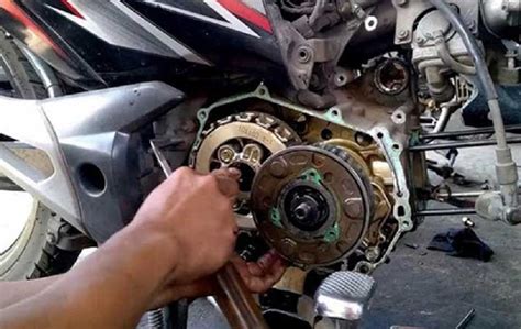 Apa Itu Klep Motor Fungsi Dan Cara Menyetelnya Lacakharga