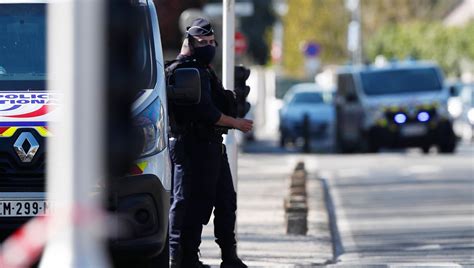 Attaque De Raimbouillet La Policière Tuée était Originaire De La