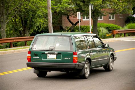 Volvo 940 Sedan