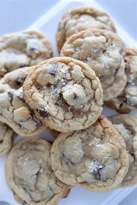 Chocolate Chunk Cookies With Sea Salt Chocolate Chunk Cookie Recipe Caramel Chocolate Chip